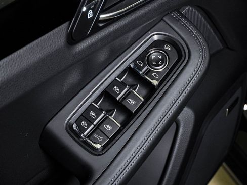 New 2026 Porsche Macan S image 24