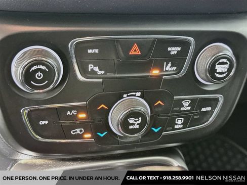 Used 2018 Jeep Compass Latitude w/ Popular Equipment Group AWD/4WD image 14