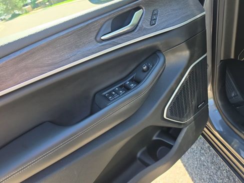 Used 2022 Jeep Grand Cherokee Limited 4xe AWD/4WD image 13