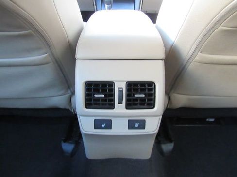 Used 2016 Subaru Outback 2.5i Limited image 28