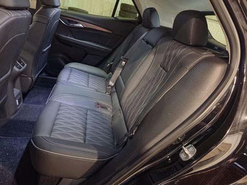 Used 2021 Buick Envision Avenir w/ Technology Package II FWD image 7