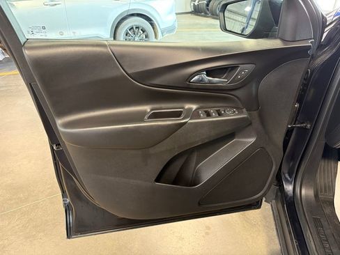 Used 2021 Chevrolet Equinox LT AWD/4WD image 23