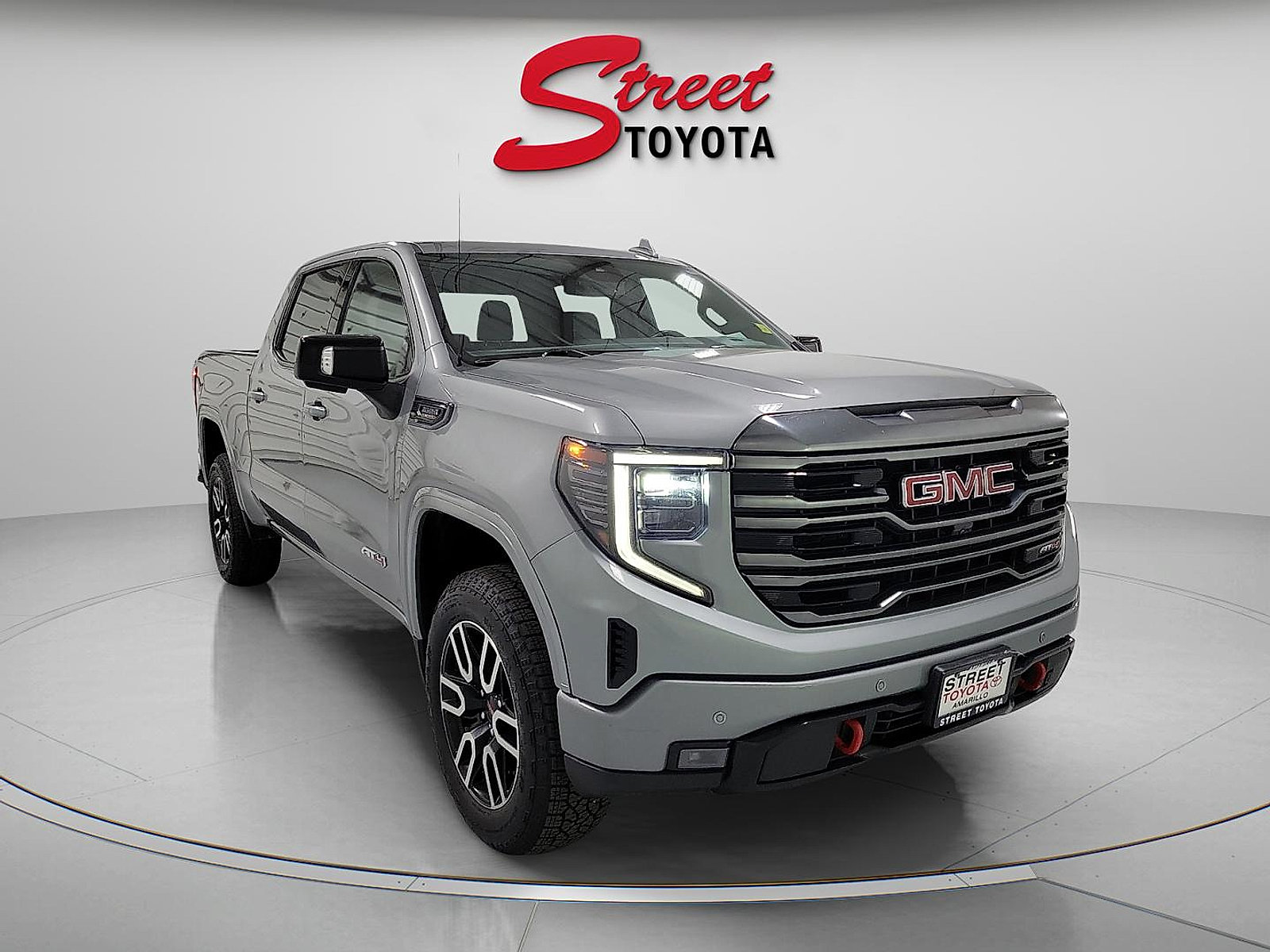 Used 2024 GMC Sierra 1500 AT4 AWD/4WD image 5