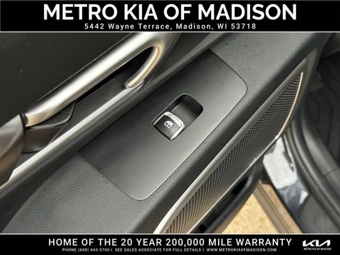 Used 2025 Kia Telluride S AWD/4WD image 29