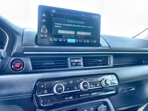 Used 2025 Honda Pilot EX-L image 18