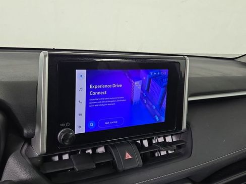 Used 2025 Toyota RAV4 XLE image 17