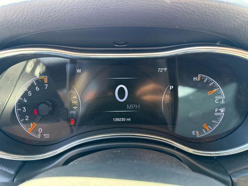 Used 2020 Jeep Grand Cherokee Laredo w/ 18" Wheel & 8.4" Radio Group AWD/4WD image 13