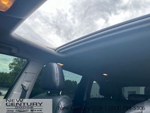 Used 2018 Toyota Highlander XLE AWD/4WD image 40