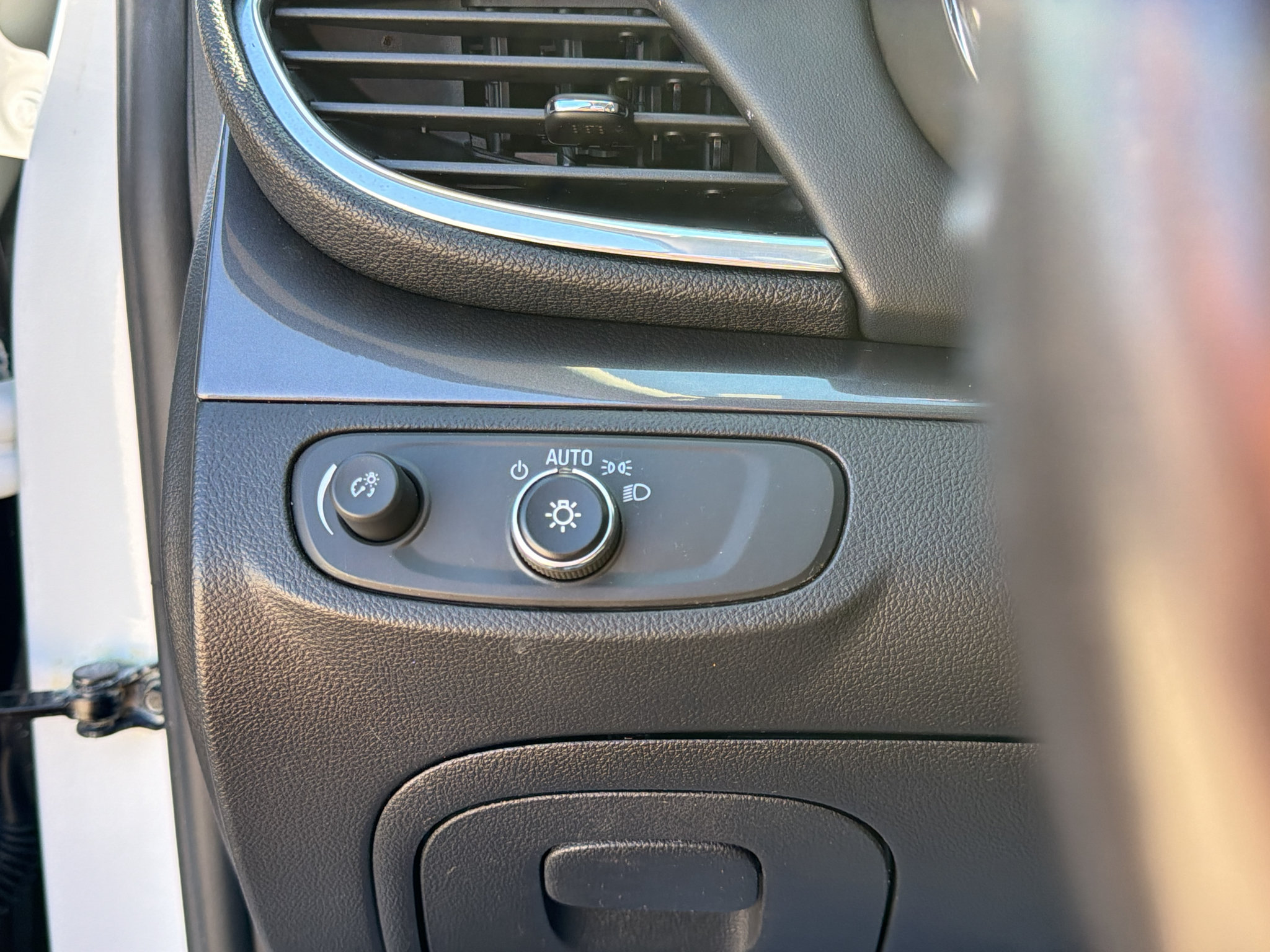 Used 2021 Buick Encore Preferred FWD image 14