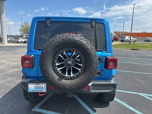 Used 2025 Jeep Wrangler Unlimited Rubicon w/ XTREMEE 35" Tire Package image 4