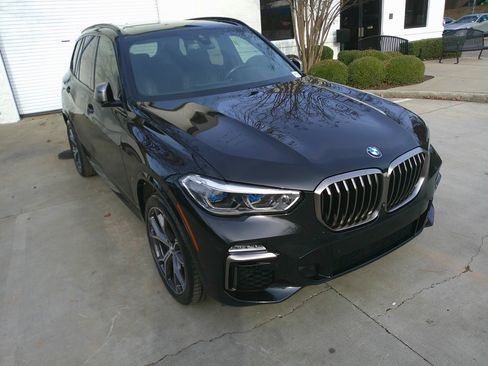 Used 2020 BMW X5 M50i w/ Executive Package image 2