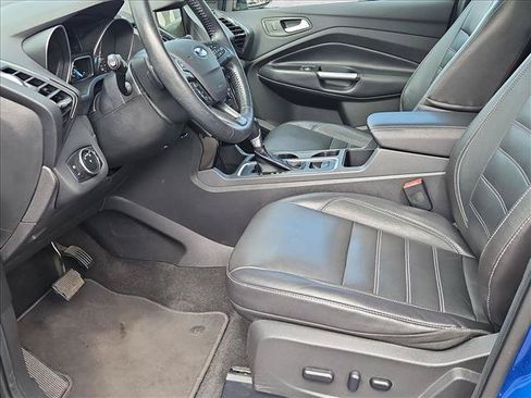 Used 2017 Ford Escape Titanium w/ Equipment Group 301A AWD/4WD image 25