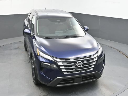 Used 2025 Nissan Rogue SV FWD image 21