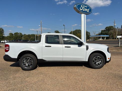 New 2025 Ford Maverick XLT w/ XLT Luxury Package image 6