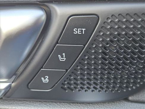 Used 2022 Kia Telluride SX w/ SX Prestige Package image 31