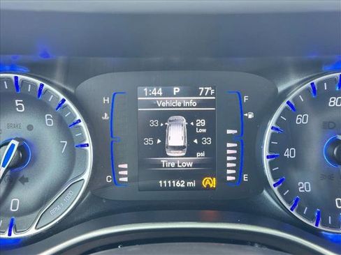 Used 2021 Chrysler Voyager Lxi image 11