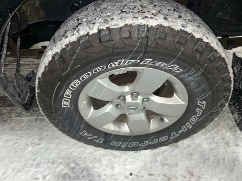 Used 2012 Nissan Frontier SV image 12