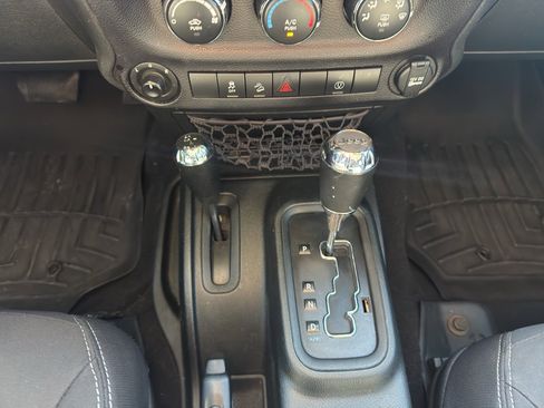 Used 2017 Jeep Wrangler Unlimited Sport w/ Quick Order Package 24S image 15