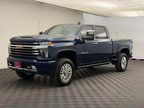 Used 2022 Chevrolet Silverado 2500 High Country w/ Z71 Off-Road Package image 1
