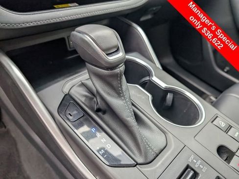 Used 2023 Toyota Highlander XLE image 22