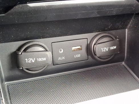 Used 2017 Hyundai Elantra Limited w/ Limited Tech Package 04 image 26