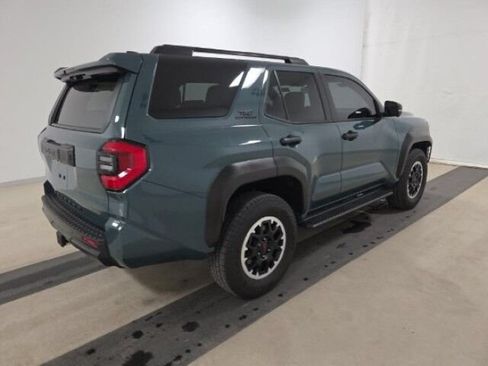 Used 2025 Toyota 4Runner TRD Off-Road Premium AWD/4WD image 4