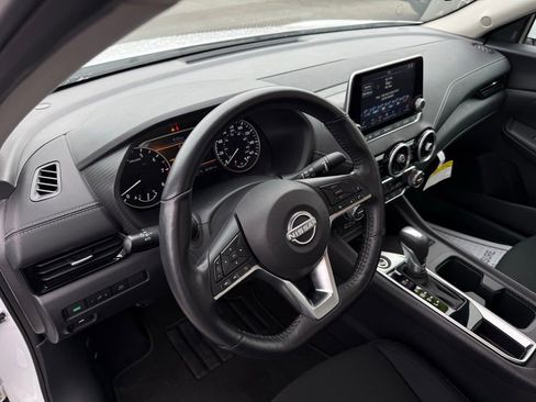 Used 2025 Nissan Sentra SV w/ All-Weather Package image 17