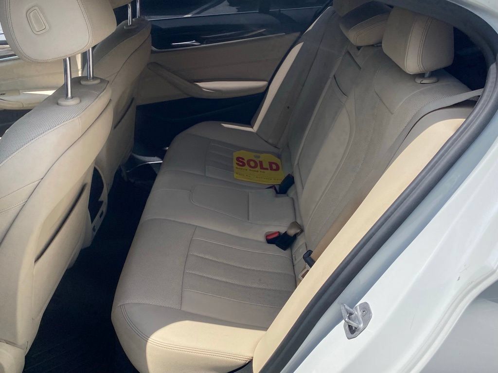 Used 2021 BMW 530i w/ Convenience Package RWD image 7