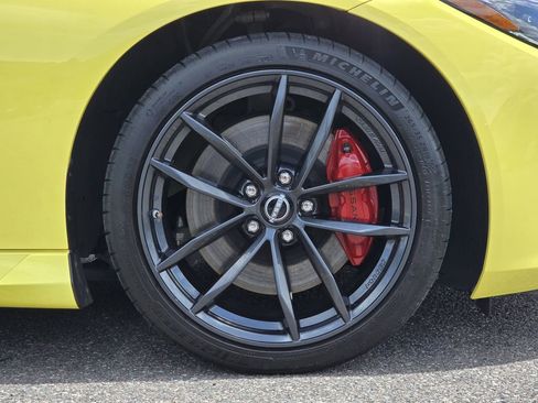 Used 2024 Nissan Z Performance w/ Floor Mat Package RWD image 11