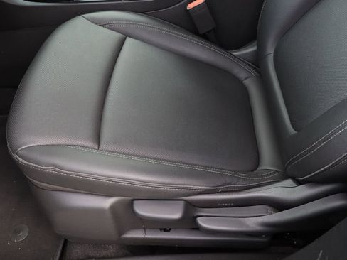 Certified 2024 Buick Encore GX Sport Touring image 21