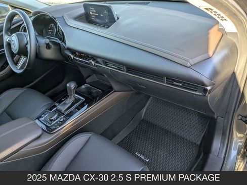 Used 2025 MAZDA CX-30 AWD 2.5 S w/ Premium Package image 39