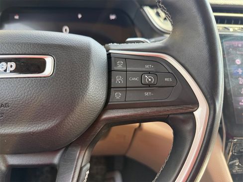 Certified 2022 Jeep Grand Cherokee L Limited image 23