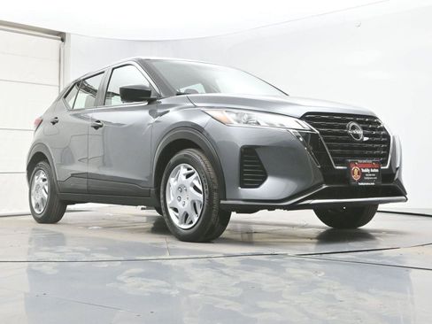 Used 2023 Nissan Kicks S image 28