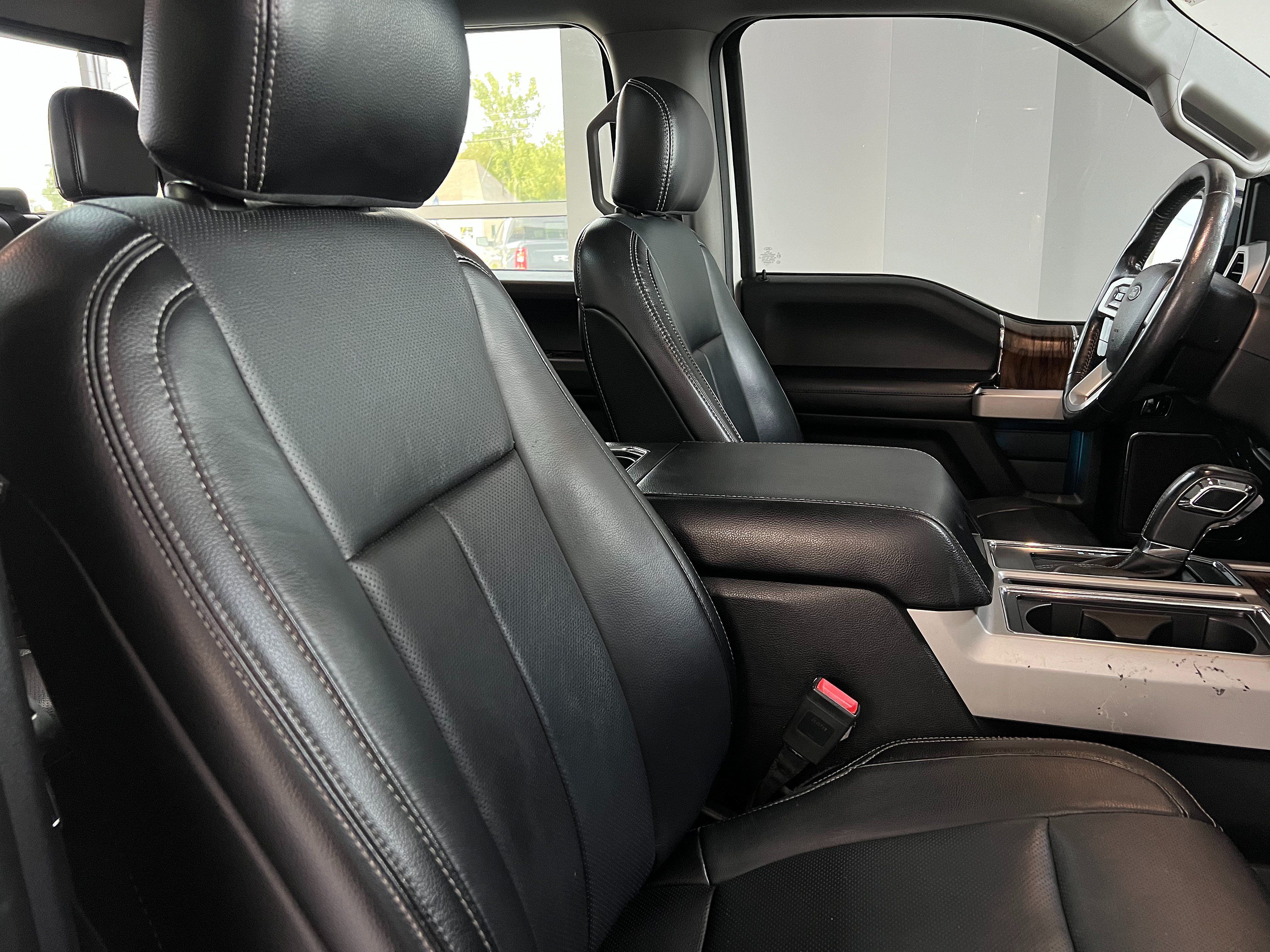 Used 2018 Ford F150 Lariat w/ Equipment Group 502A Luxury AWD/4WD image 28
