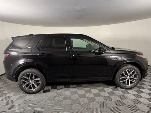Used 2025 Land Rover Discovery Sport S image 9