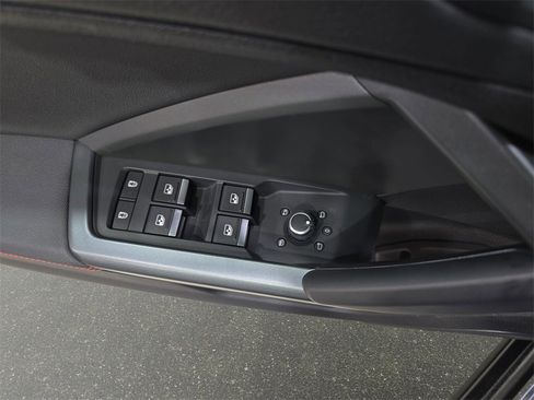 Used 2025 Audi Q3 2.0T Premium Plus w/ Premium Plus Package image 30