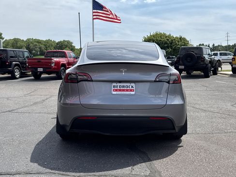 Used 2025 Tesla Model Y Performance AWD/4WD image 6