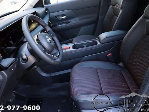 New 2025 Nissan Kicks SR image 11