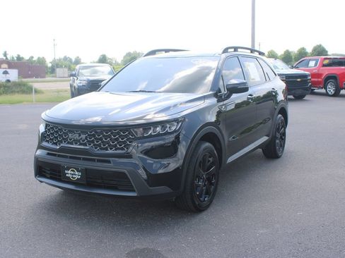 Used 2023 Kia Sorento S w/ Panoramic Sunroof Package AWD/4WD image 4