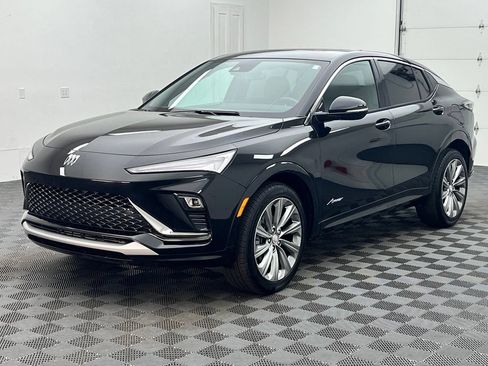 Used 2024 Buick Envista Avenir FWD image 2