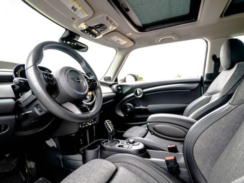 Certified 2024 MINI Cooper SE FWD image 4