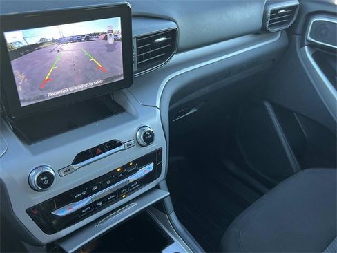 Certified 2023 Ford Explorer XLT image 32