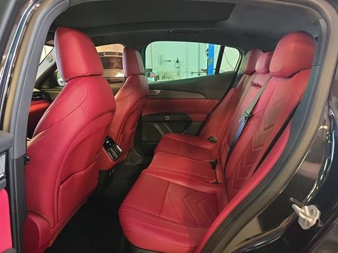 Used 2023 Maserati Grecale Modena AWD/4WD image 5