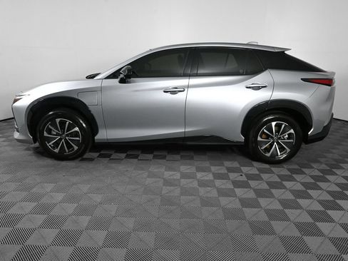 Used 2024 Lexus RZ 300e Premium w/ Accessory Package (2T) FWD image 3
