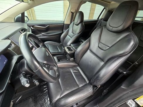 Used 2016 Tesla Model X 90D image 19