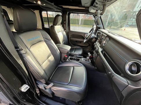 Used 2023 Jeep Wrangler Unlimited Rubicon 4xe w/ Cold Weather Group image 27