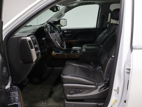 Used 2017 Chevrolet Silverado 1500 High Country AWD/4WD image 12