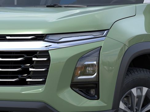 New 2026 Chevrolet Equinox LT w/ Convenience Package II FWD image 10
