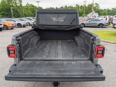 Used 2021 Jeep Gladiator Rubicon w/ Safety Group image 18