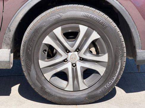 Used 2016 Toyota RAV4 LE FWD image 6